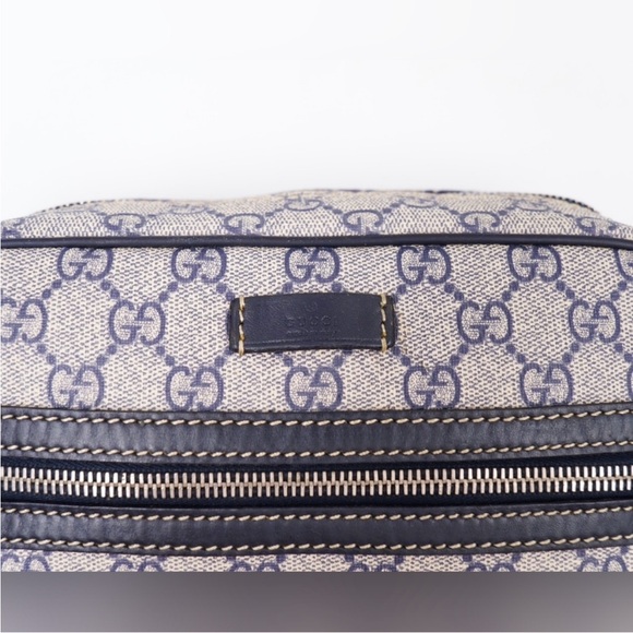 Gucci coated canvas messenger bag - Picture 2 of 13